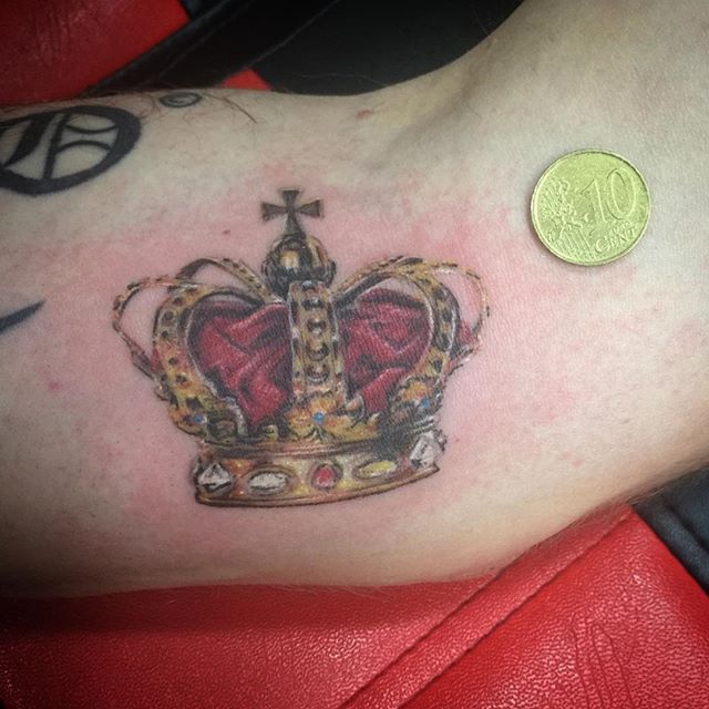 small-tattoo-crown